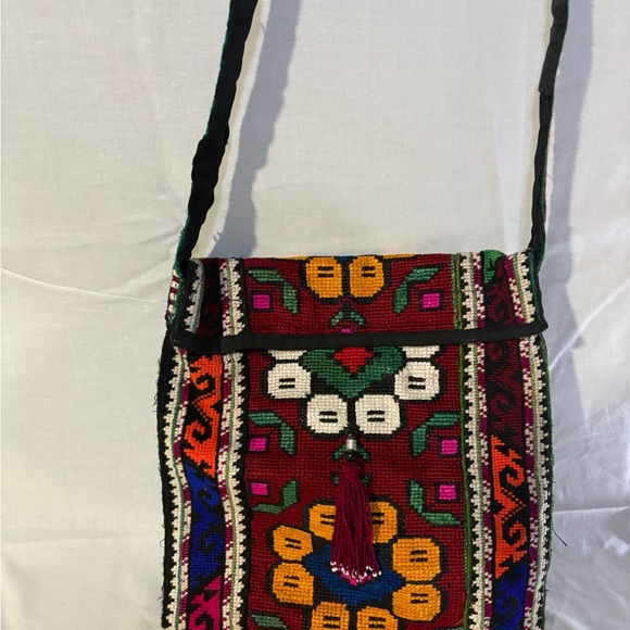 Colorful Patterned Crossbody Bag - Picture 4 of 5